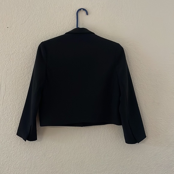 EXPRESS BLACK CROP ONE BUTTON BLAZER - Picture 2 of 5